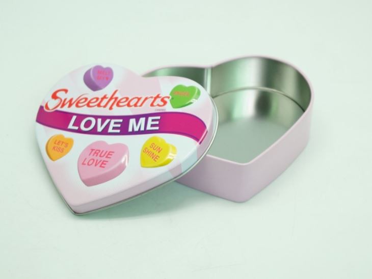 Printing Heartshaped Tin Can For Chocolate